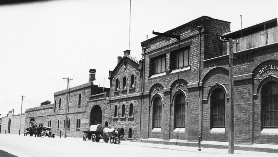 Hindley Street, south side, West End Brewery, 8 December 1925. SLSA: B 3179