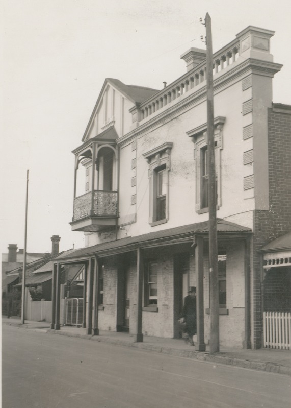 Former East Adelaide Hotel, Robert Street, Adelaide, 1942. SLSA: B 10927