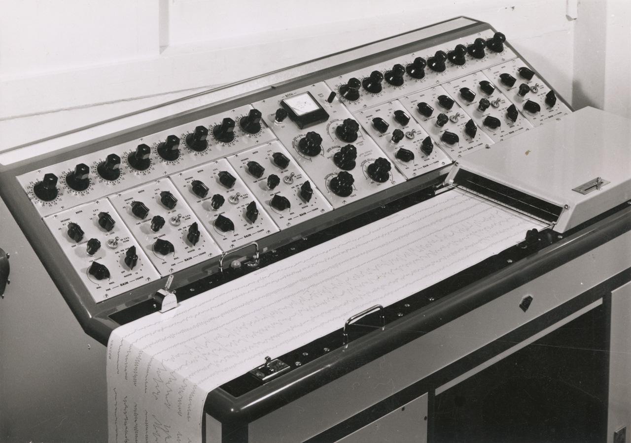 Photo of the Electroencephalograph, designed by the Both brothers. SLSA: PRG 1776/2/17