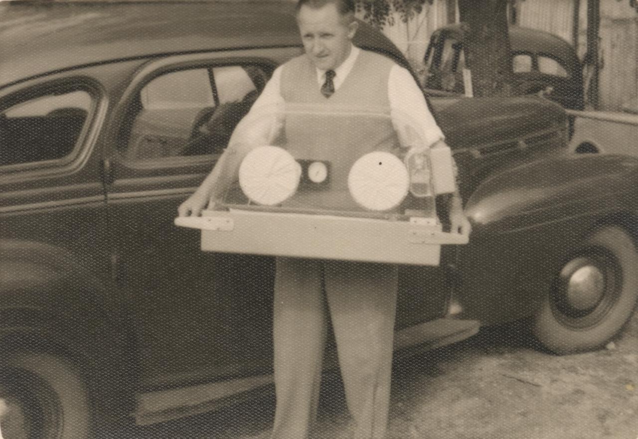 Portable incubator/humidicrib developed by the Both Brothers, circa 1950. SLSA: PRG 1776/2/6