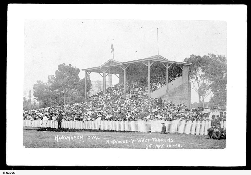 Spectators at Hindmarsh Oval on May 16 1908 watching a football match, Norwood v. West Torrens