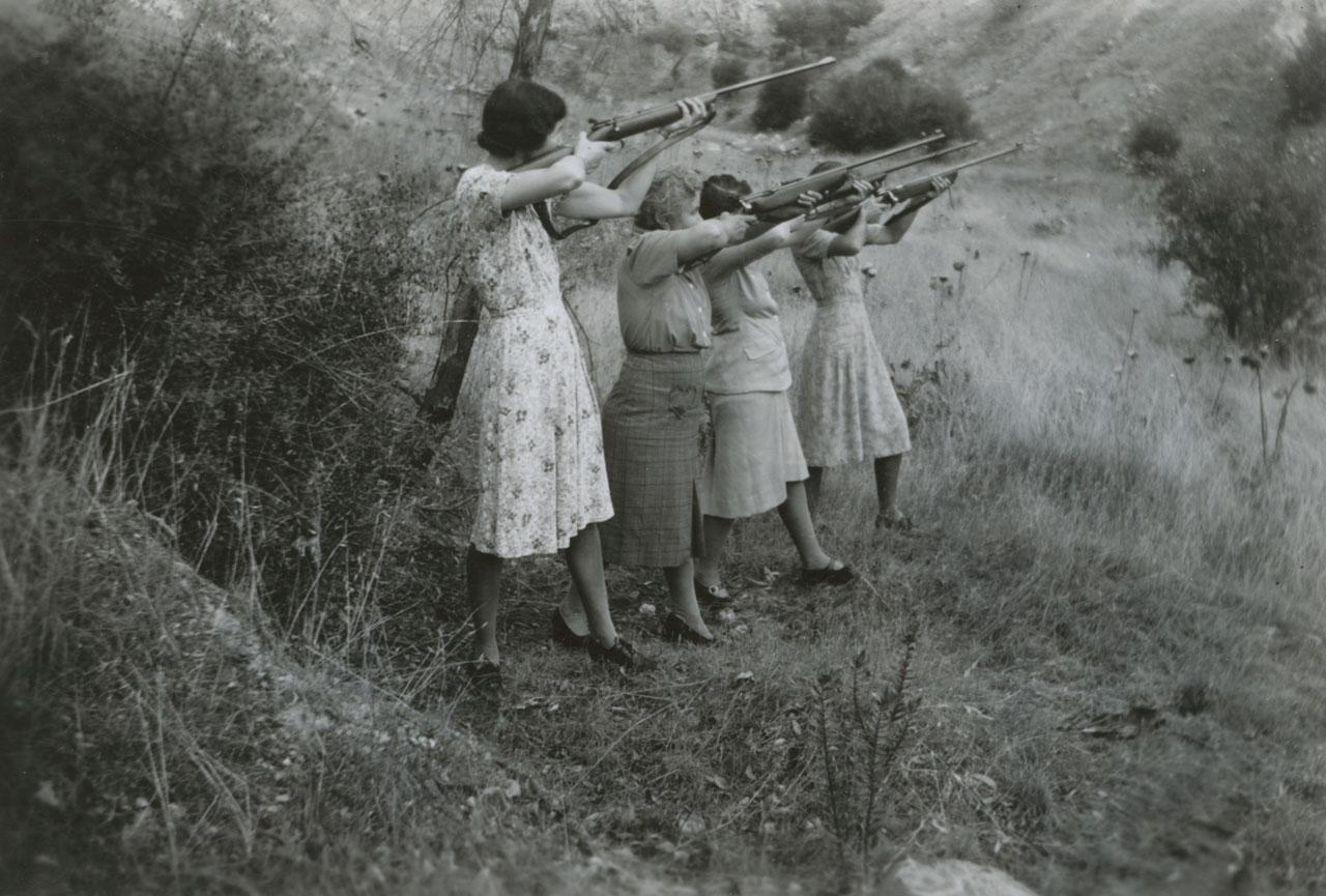 Defence Society members practice shooting at Carrick Hill. SLSA: PRG 925/13/19