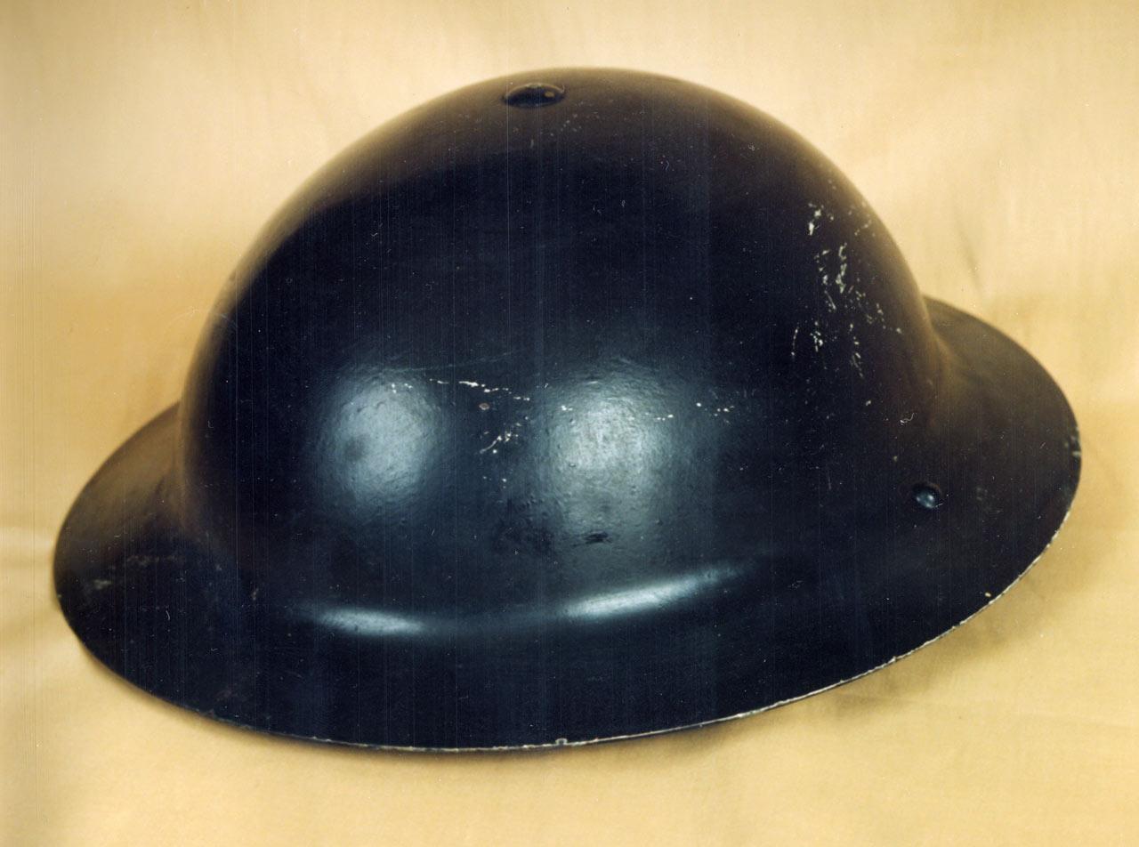 Civil defence realia. SLSA: PRG 925/17/5