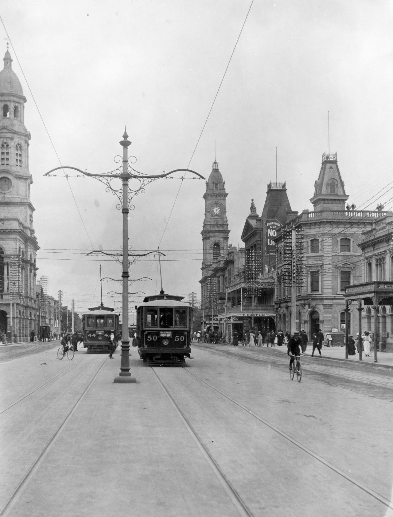 King William Street looking south. SLSA: B 3540