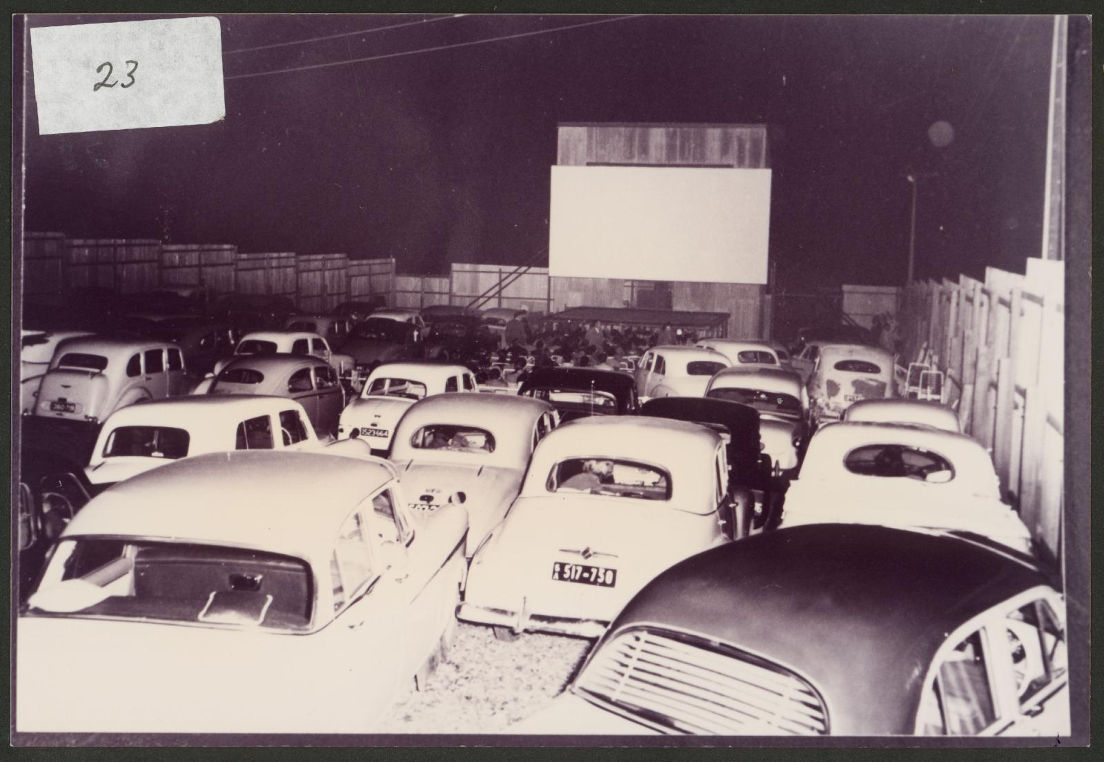 Cars at Radium Hill drive-in. SLSA: B 70348