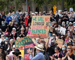 Crowd at the Adelaide Women's March 4 Justice protest, Tarntanyangga / Victoria Square [SLSA: B 78540/11] 
