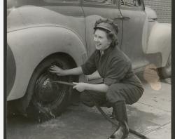 Australian Women's Army Service, 1942. SLSA: B 21446