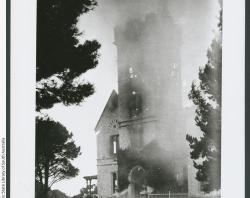 A view of the fire damaged Mount Breckan, Victor Harbor, 1909. SLSA: B 17137 