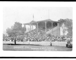 Spectators at Hindmarsh Oval on May 16 1908 watching a football match, Norwood v. West Torrens