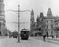 King William Street looking south. SLSA: B 3540