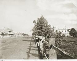 On the right is the Adelaide Observatory, originally built for Sir Charles Todd. SLSA: B 9173