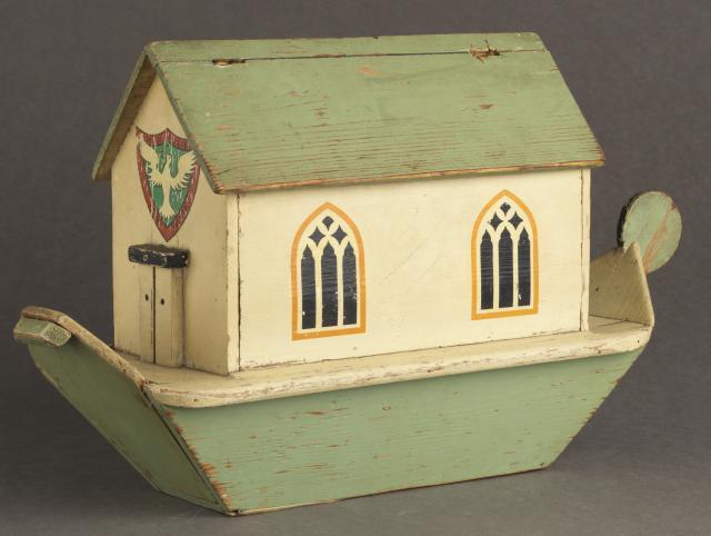 Green and cream wooden Noah's Ark toy circa 1920 [clrcri22675772_1]