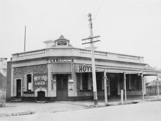 Queen's Head Hotel