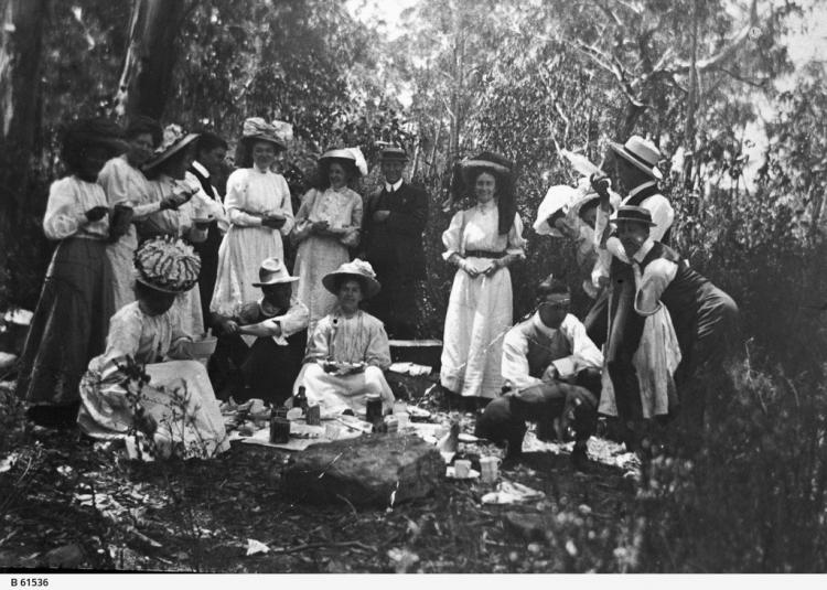 Belair National Park picnic app 1910 SLSA: B 61536.jpeg