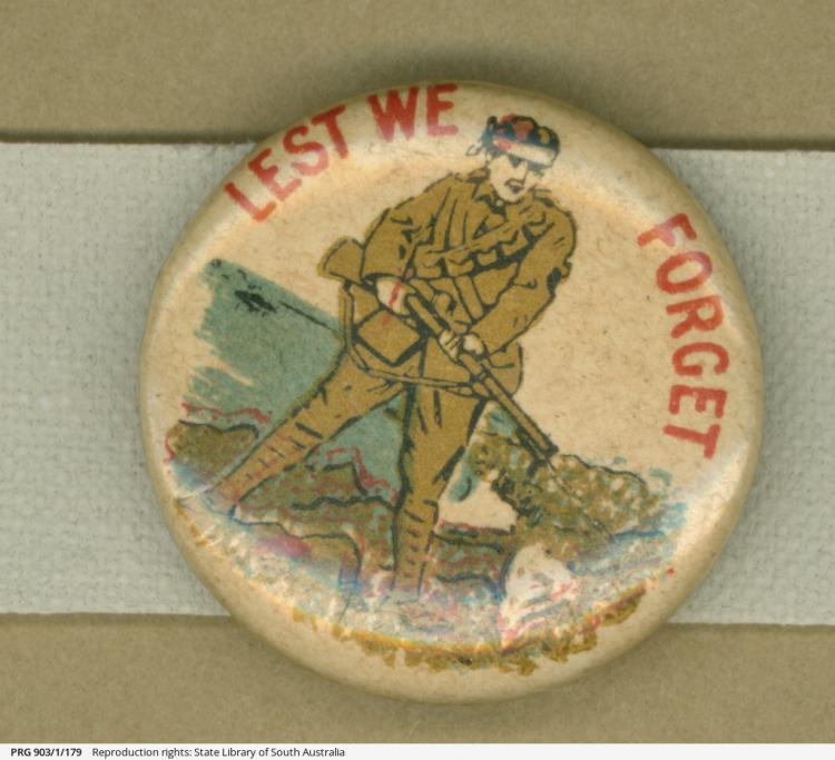 Wounded soldier lest we forget badge SLSA: PRG 123/1/179