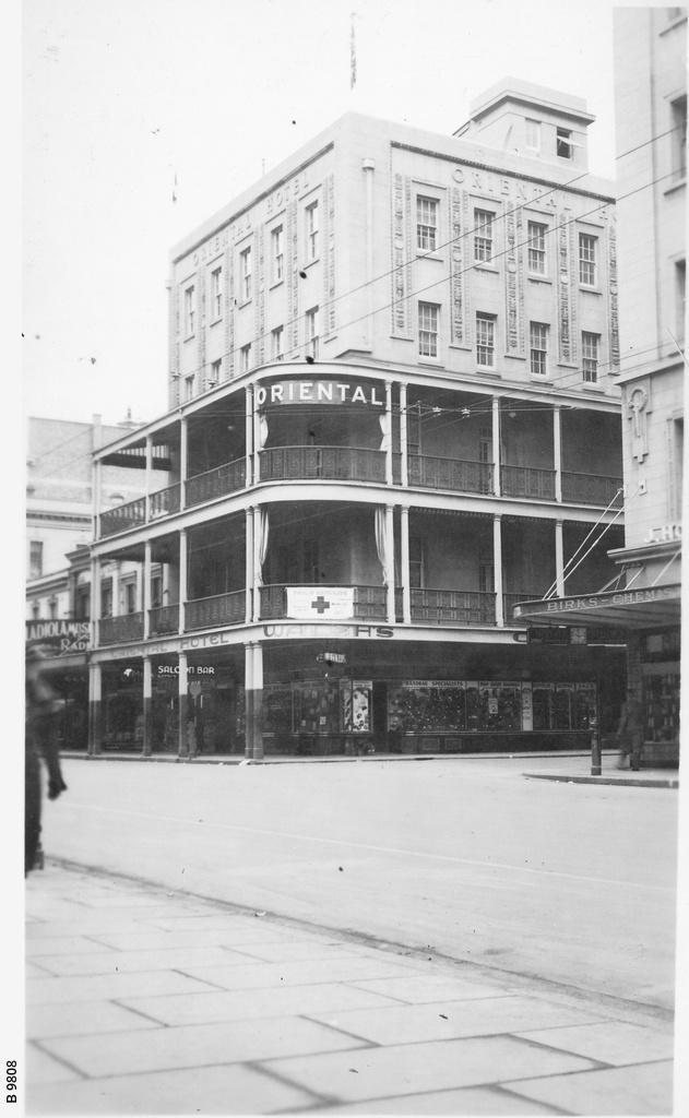 Oriental Hotel, c1940. SLSA: B: 9808