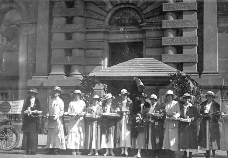 WW1 Badge Sellers, Adelaide. SLSA: PRG 280/1/15/34