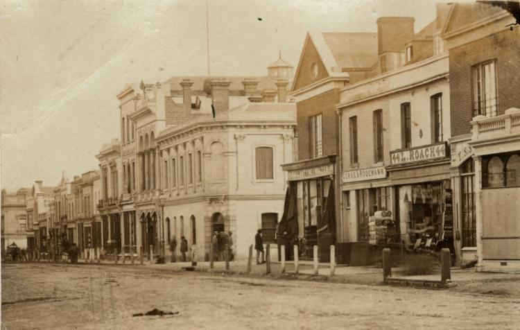 Globe Hotel, SLSA: B 6372