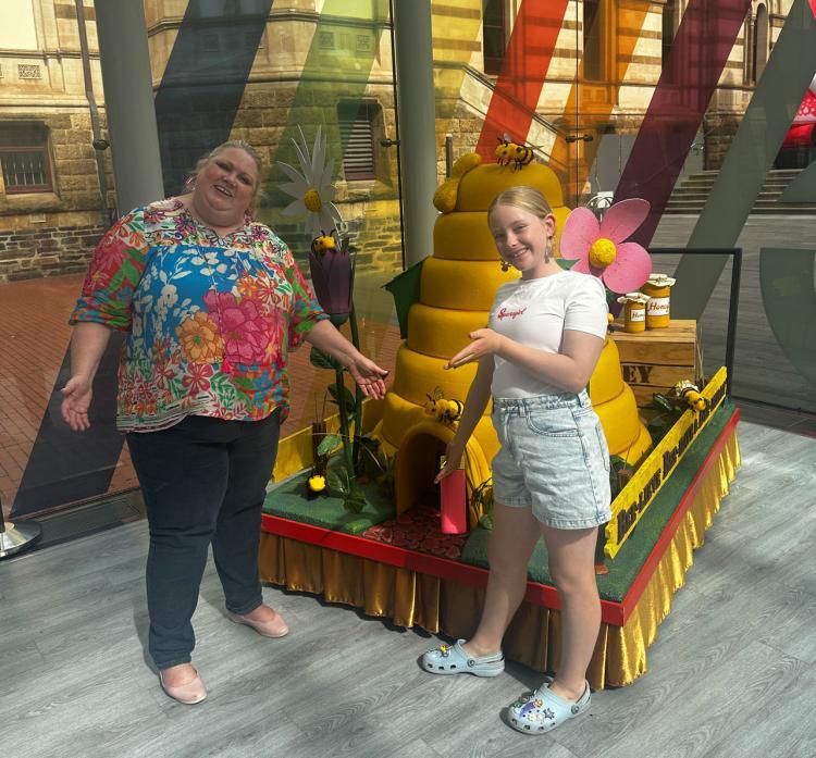 Meghan Berghuis and float designer, Lia Mewett