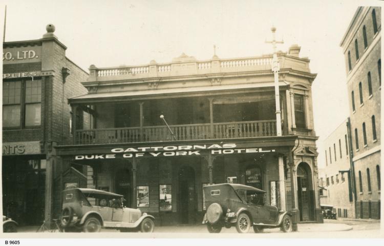 Duke of York Hotel, Currie Street. SLSA: B 9605.